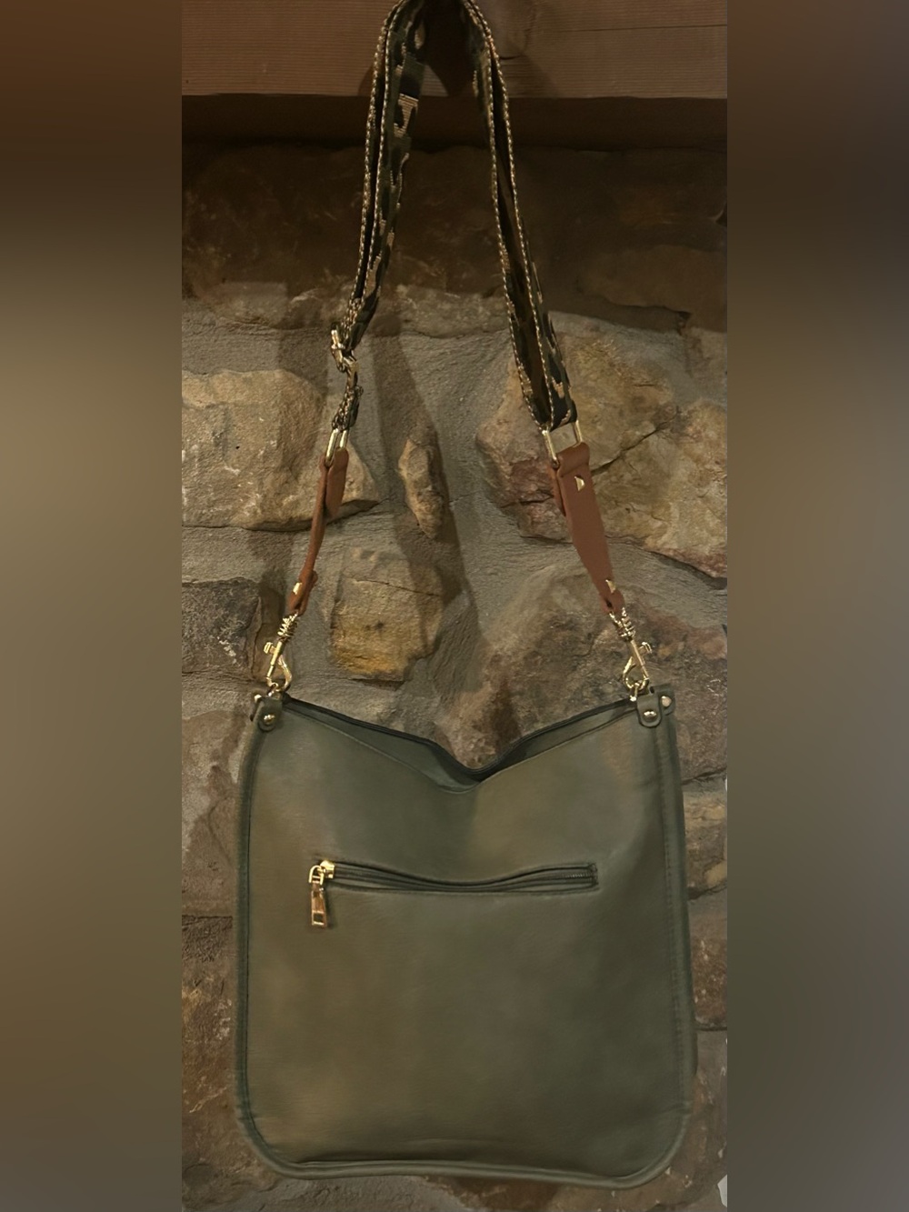Jen & Co. Chloe Vegan Leather Crossbody Bag - Picture 4 of 16